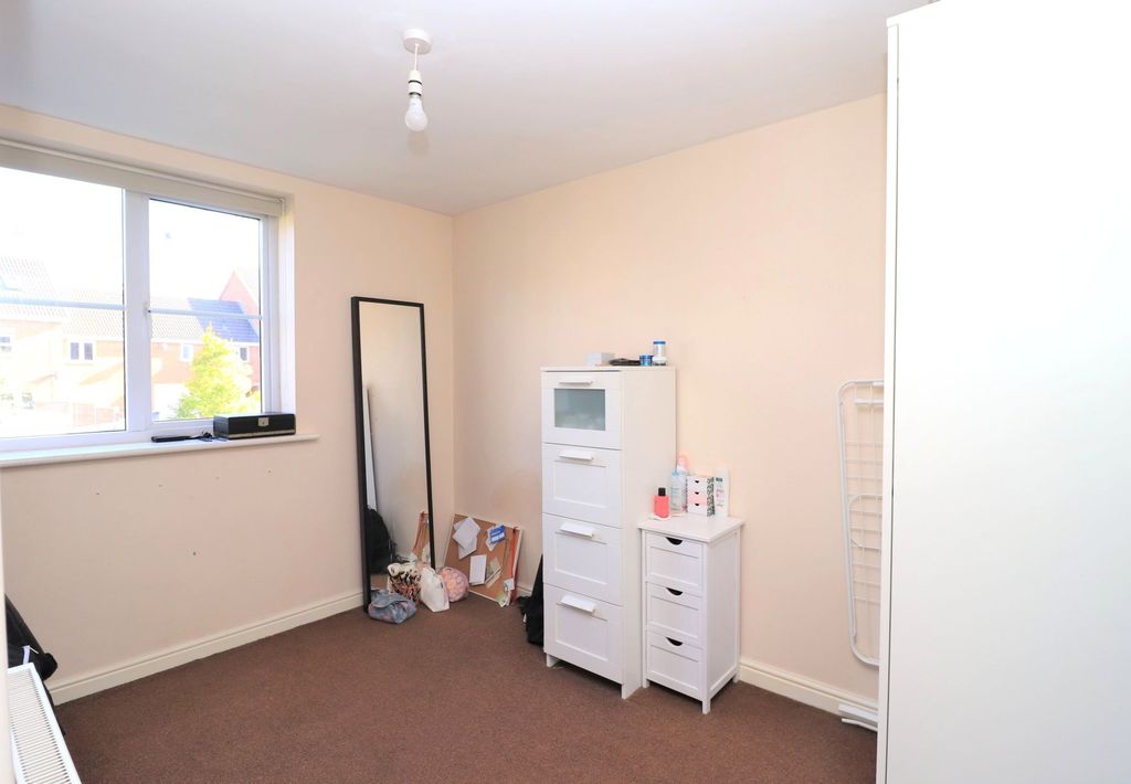 Additional image 6 of 2 bed flat for saleFallow Crescent, Hedge End SO30