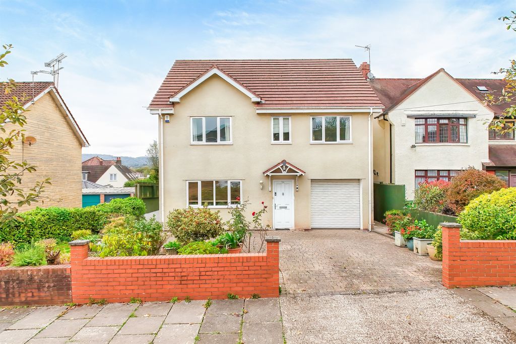 4 bed detached house for saleCyncoed Place, Cyncoed, Cardiff CF23
