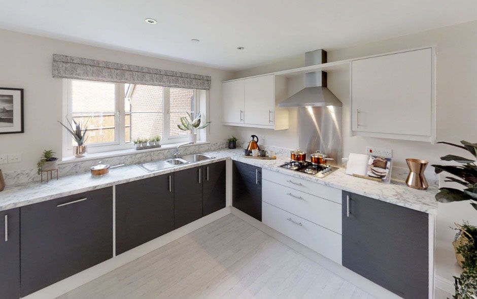 4 bed detached house for saleMerthyr Road, Govilon NP7 photo 5