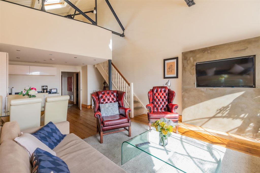 Additional image 4 of 1 bed flat for salePendyris Street, Cardiff CF11