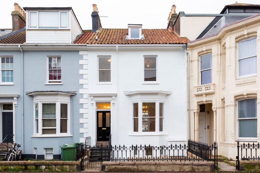 5 bed property for sale3 Imperial Villas, St Saviours Road, St Saviour JE2