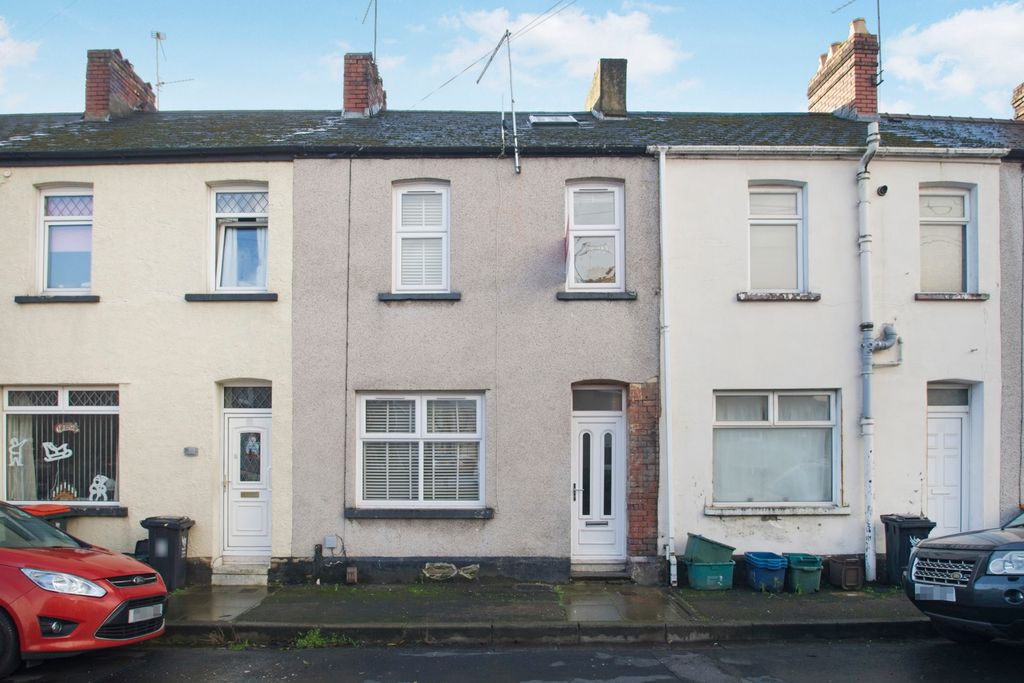 2 bed terraced house for saleBond Street, Newport NP19