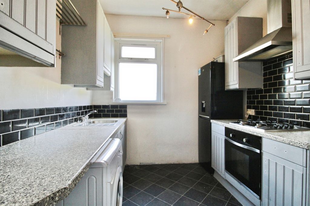 Additional image 15 of 2 bed flat for saleGrand Avenue, Cardiff CF5