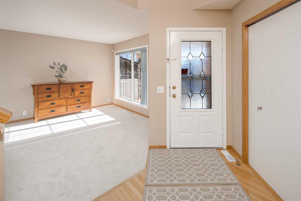Additional image 6 of 110 Hampstead Rise NW, Calgary, AB, T3A 6B5