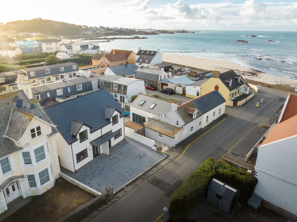 3 bed semi-detached house for saleRoute De Carteret, Castel, Guernsey GY5