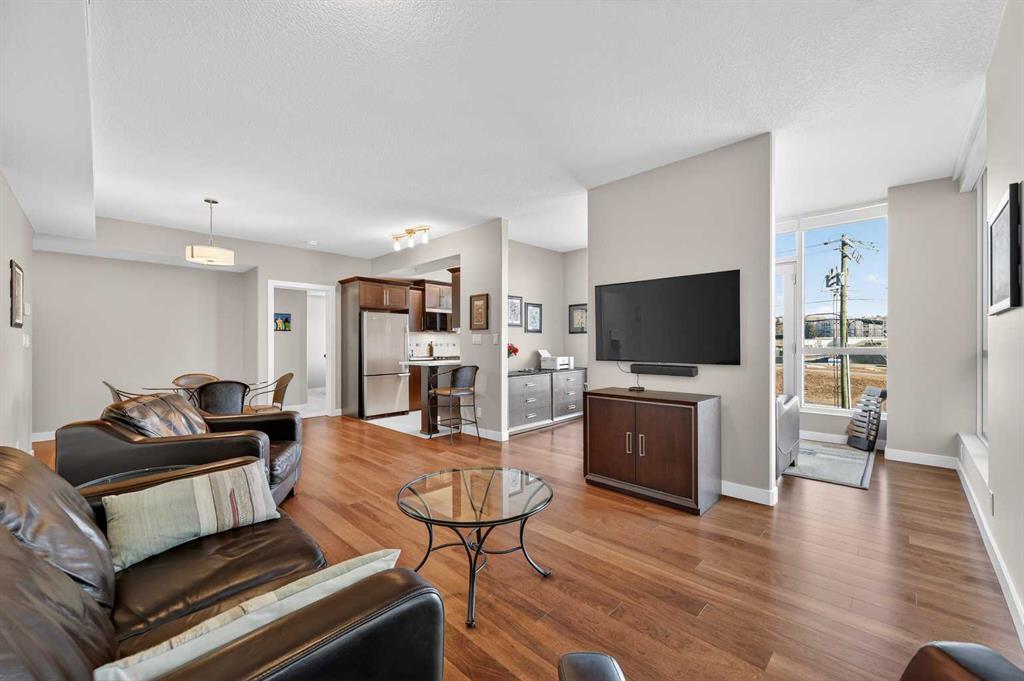 Additional image 4 of 402-16 Varsity Estates Circle NW, Calgary, AB, T3A 2C5