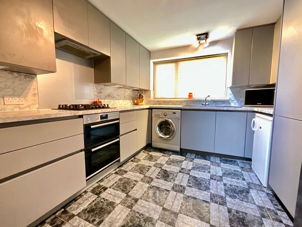 Additional image 8 of 3 bed semi-detached house for saleEastfield Close, Caerleon, Newport NP18