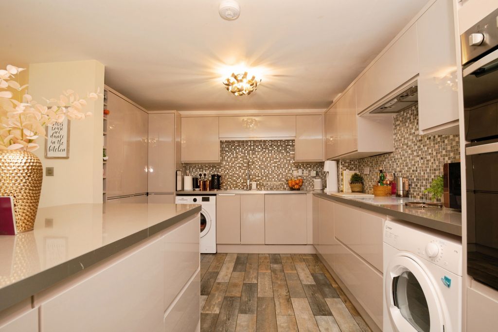 Additional image 4 of 5 bed detached house for saleSpeedwell Close, Cardiff CF23