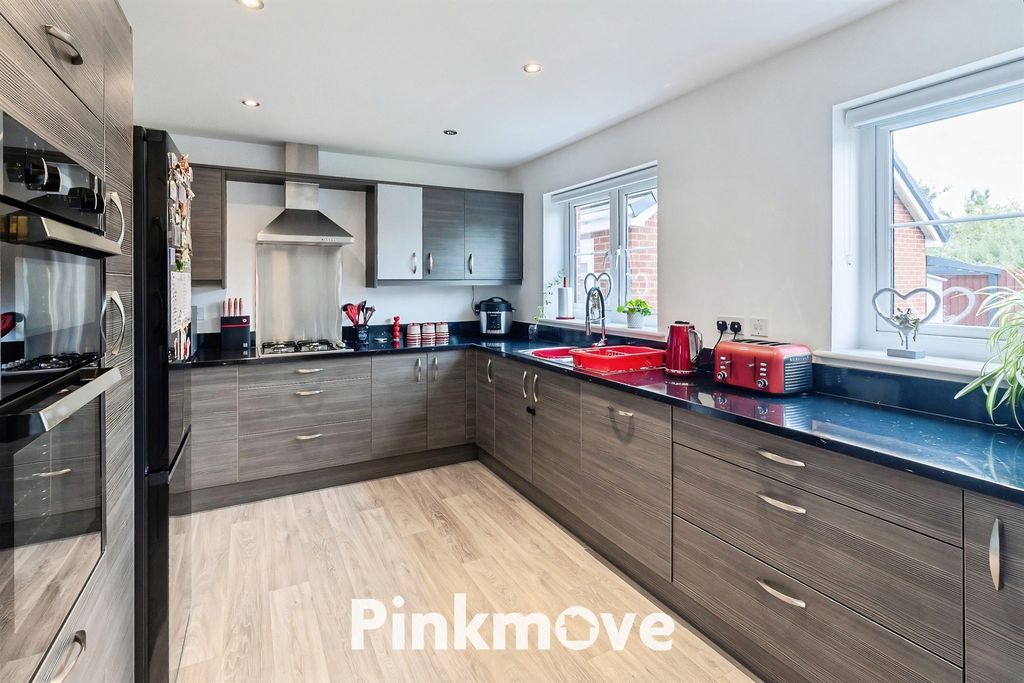 Additional image 5 of 4 bed detached house for saleArrow Close, Newport NP20