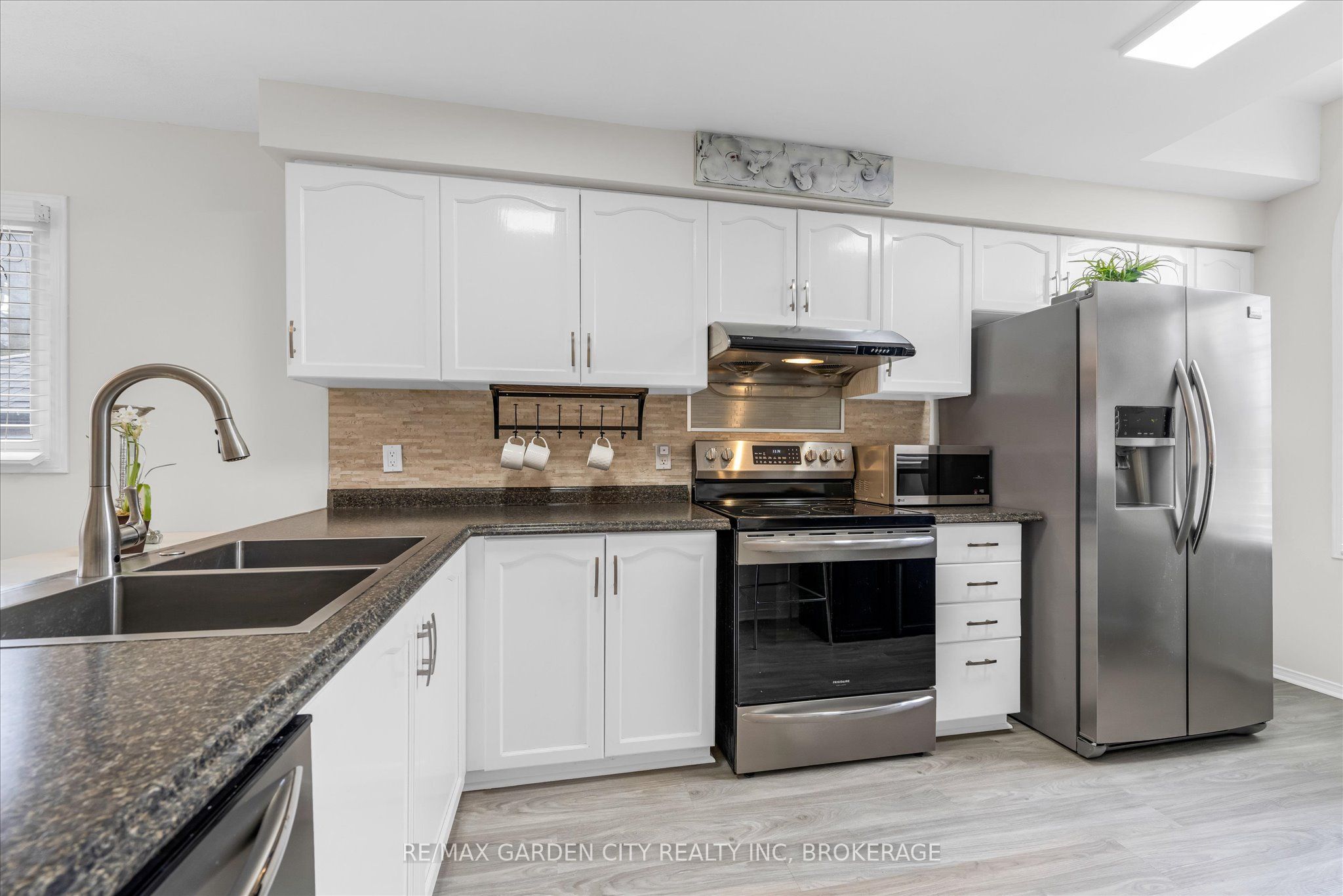 Additional image 5 of 11 Jefferson Court W, Welland, ON, L3C 7G5