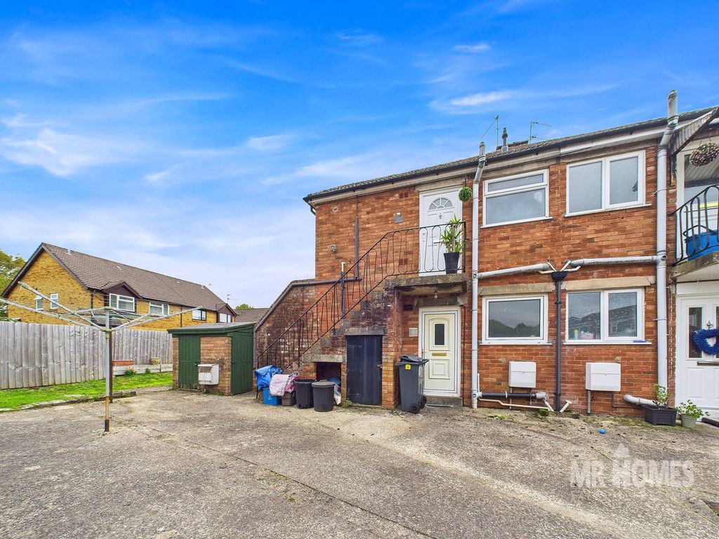 2 bed maisonette for saleFairwood Road, Fairwater, Cardiff CF5