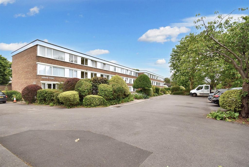 2 bed flat for saleGrange Court Road, Westbury-On-Trym, Bristol BS9