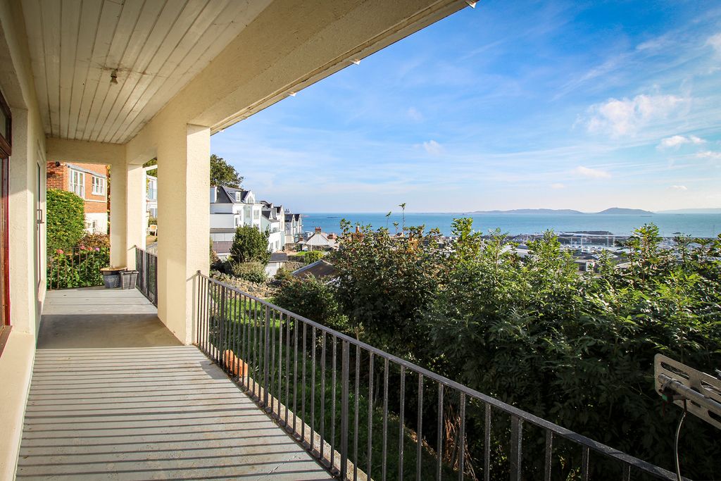 Additional image 3 of 2 bed property for saleLes Cotils, St Peter Port, Guernsey GY1
