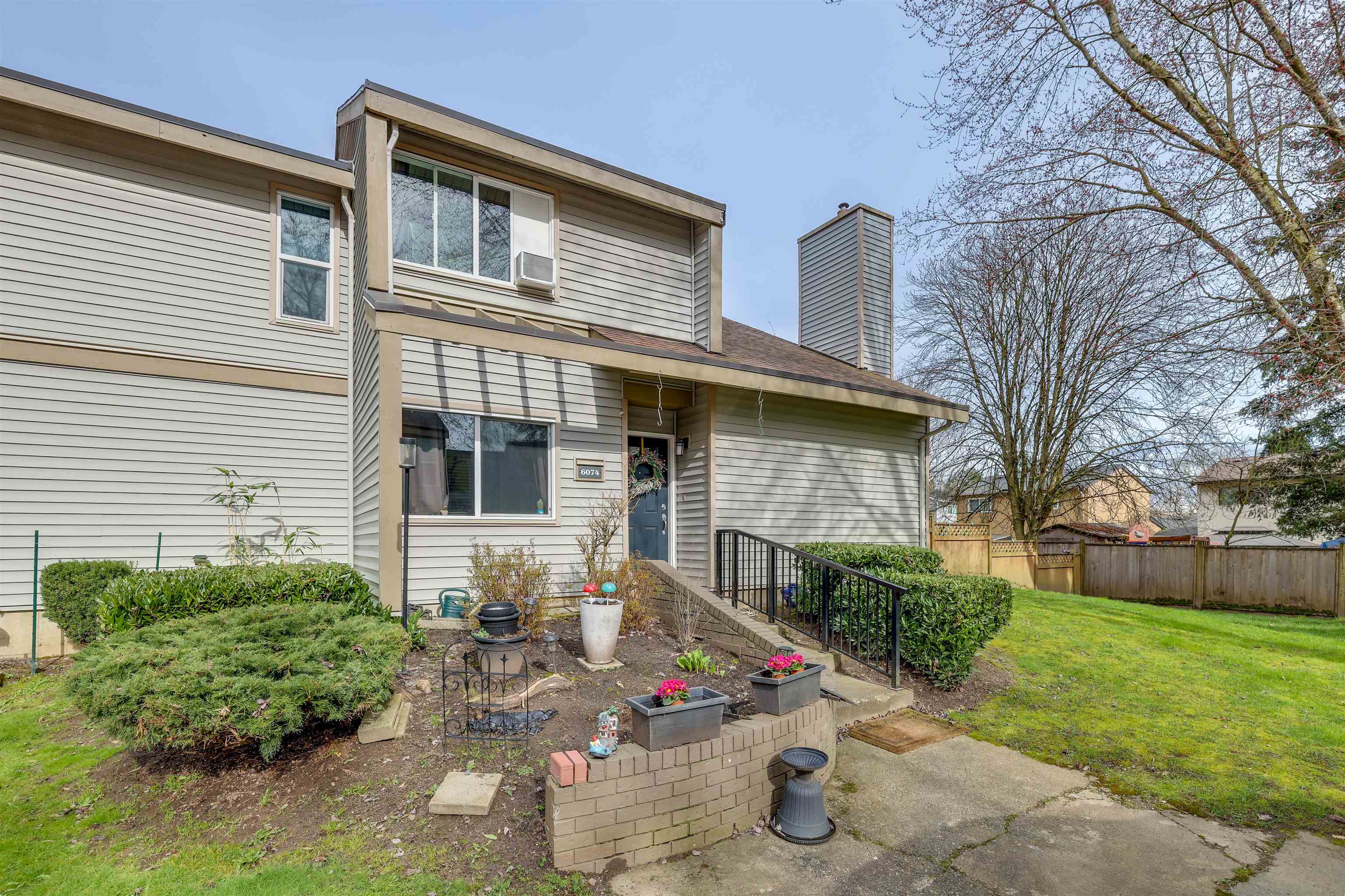 6074 Greenside Drive E, Surrey, BC, V3S 5M8