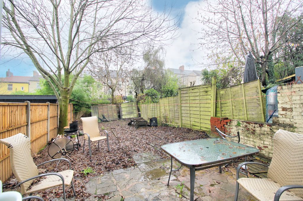 4 bed terraced house for saleClyffard Crescent, Newport NP20
