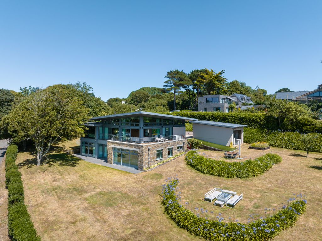 5 bed detached house for saleRue Des Eturs, Castel, Guernsey GY5