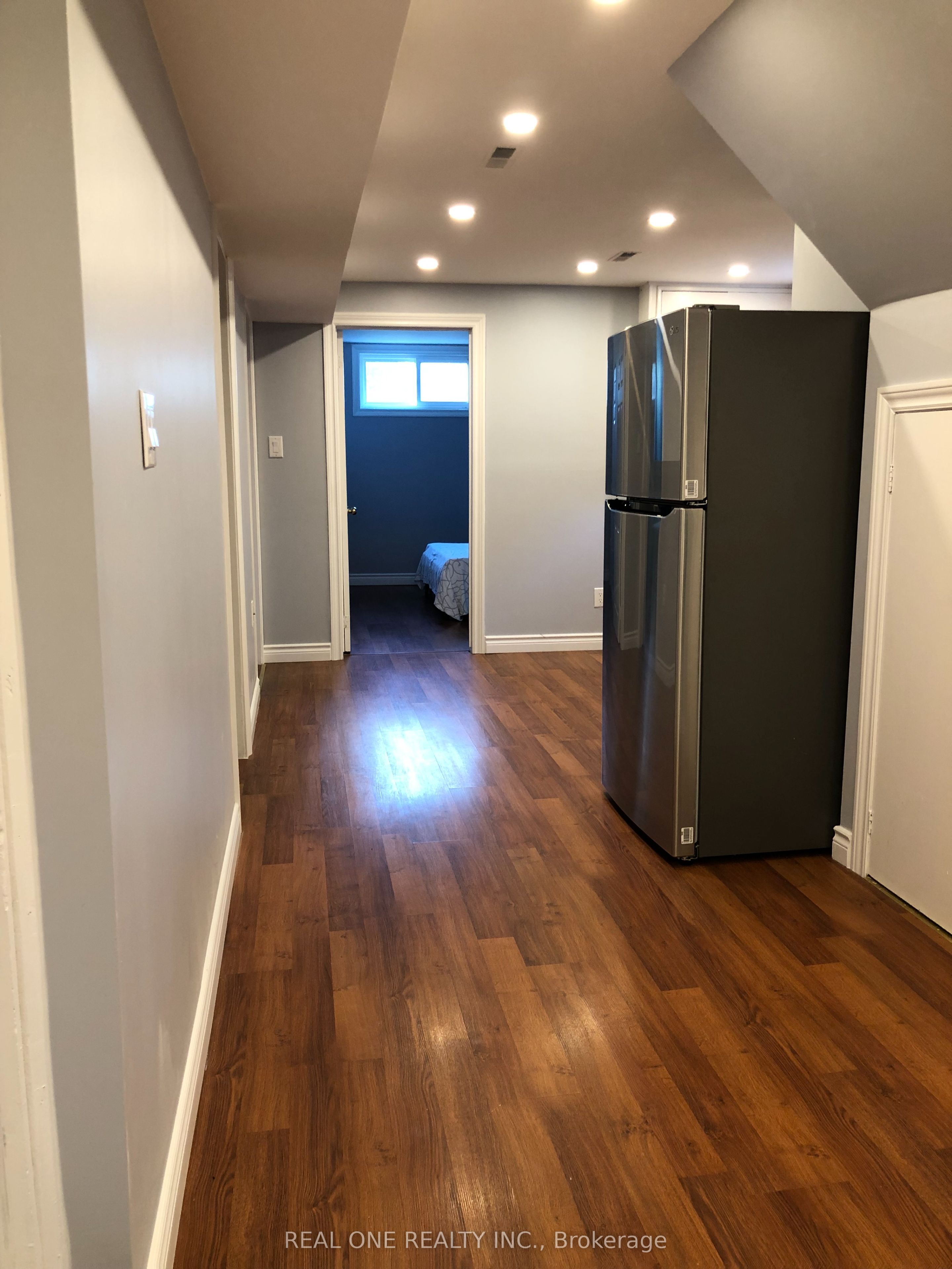 Additional image 5 of Lower-1161 Shadeland Drive, Mississauga, ON, L5C 1P2
