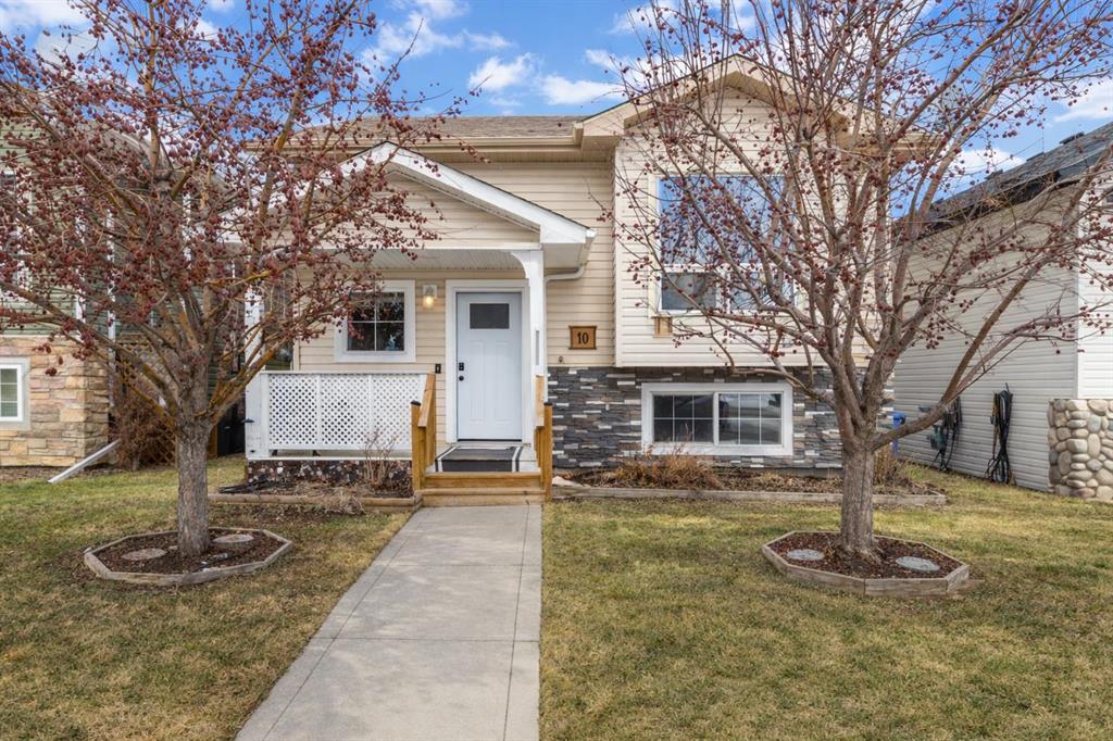 10 Hawthorne Way, Penhold, AB, T0M1R0
