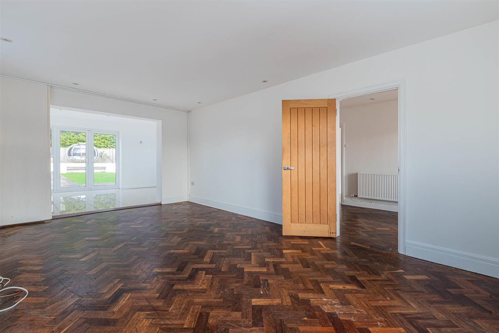 Additional image 12 of 4 bed detached house for saleBronwydd Close, Penylan, Cardiff CF23