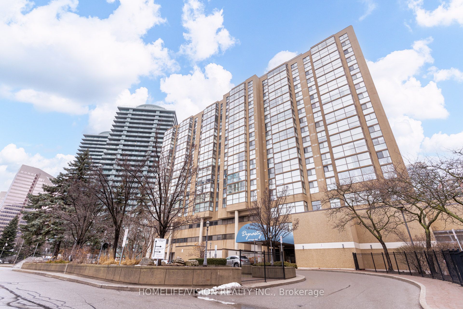 501-5460 Yonge Street, Toronto, ON, M2N 6K7
