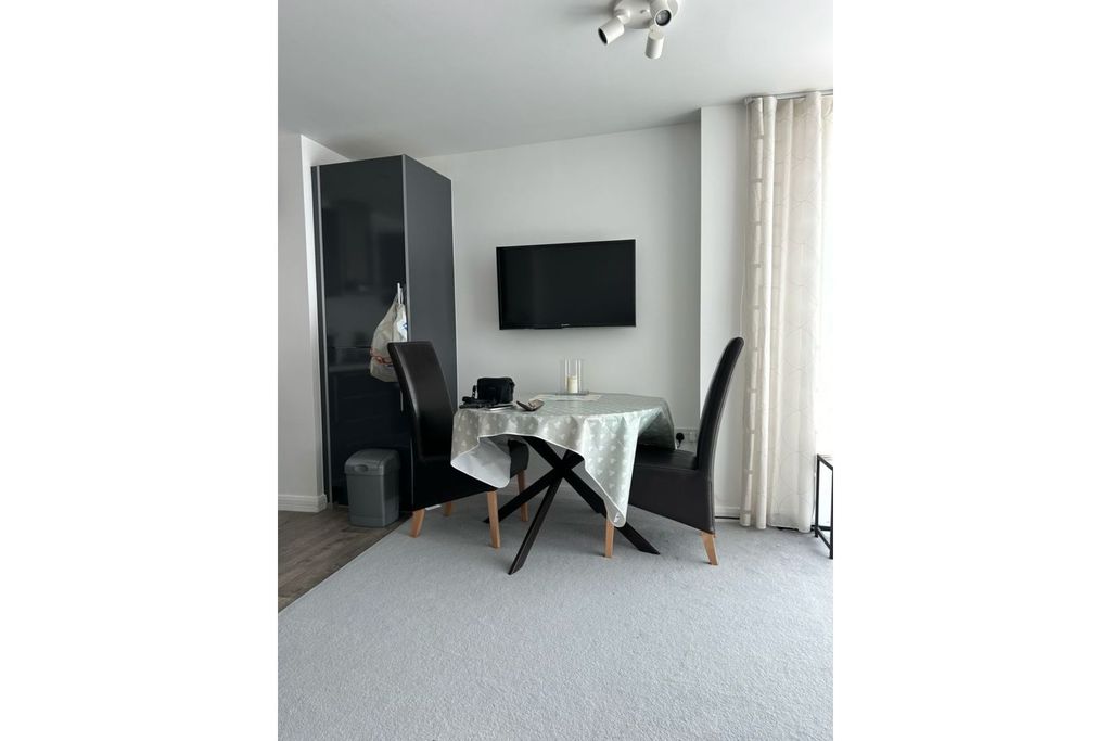 Additional image 3 of 2 bed flat for saleHavannah Street, Cardiff CF10