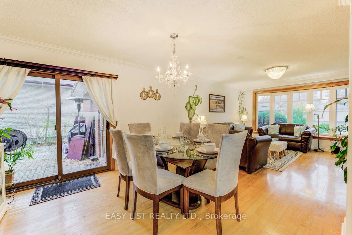 Additional image 6 of 946 Mcbride Avenue, Mississauga, ON, L5C 1L6