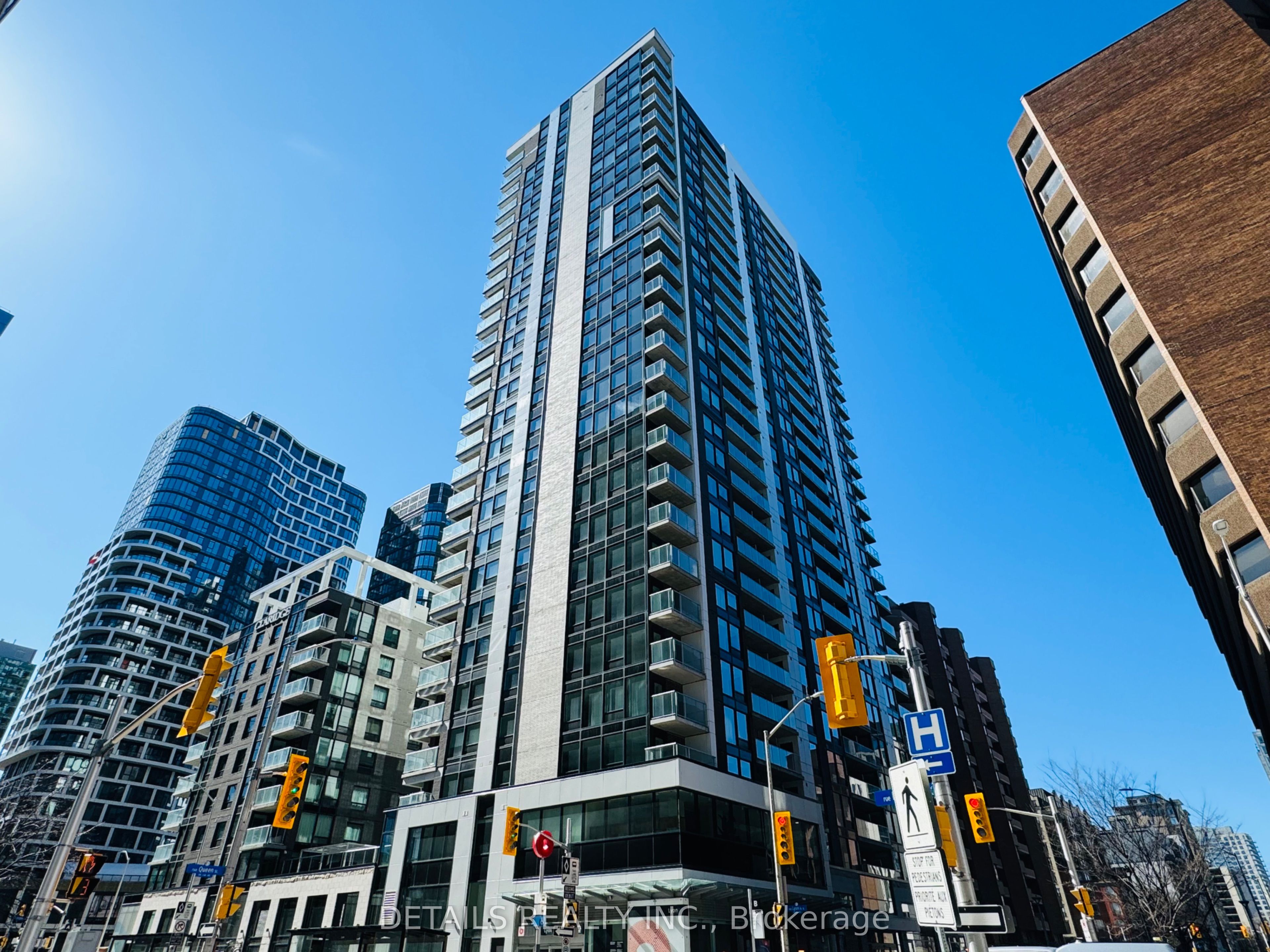 809-340 Queen Street, Ottawa, ON, K1R 5A5