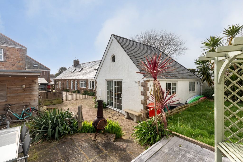 4 bed cottage for saleRue Du Bocage, St Peter JE3