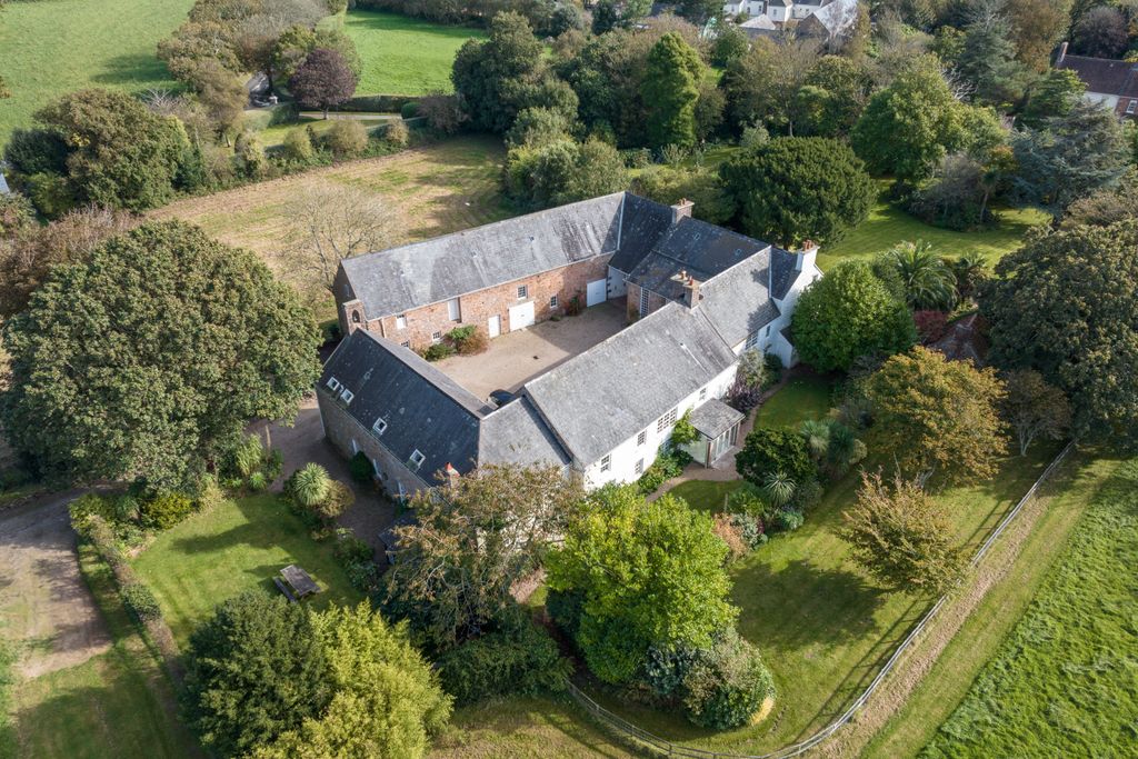 7 bed detached house for saleLa Profonde Rue, Trinity, Jersey JE3