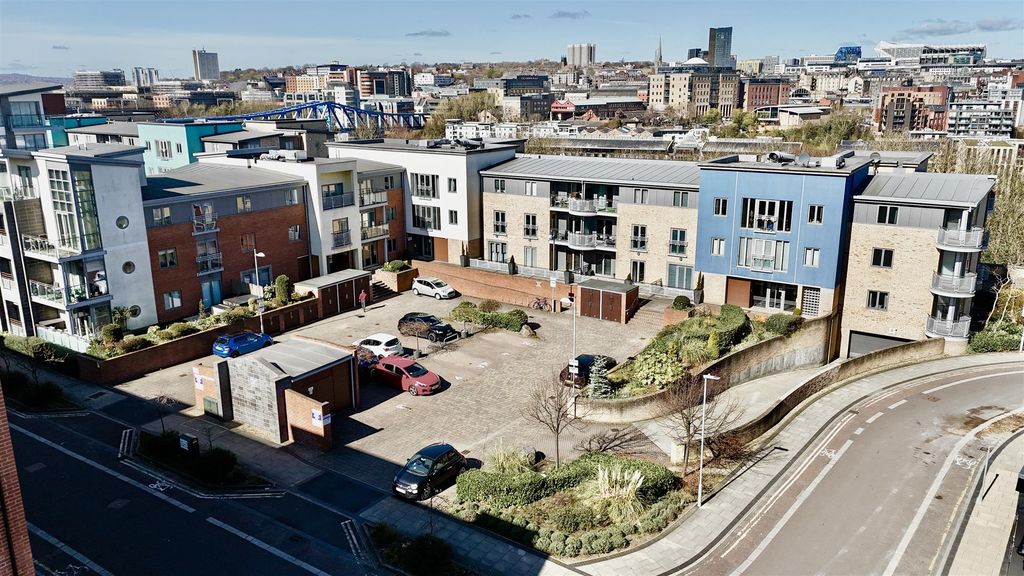 2 bed flat for saleFletcher Road, Ochre Yards, Gateshead NE8