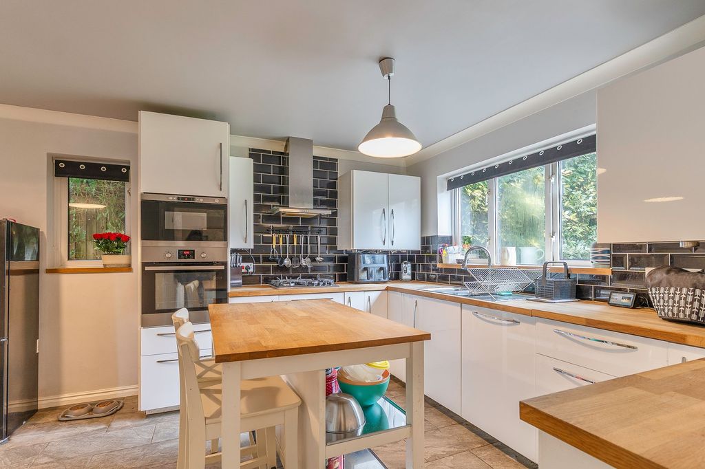 Additional image 2 of 4 bed detached house for saleThe Paddocks, Undy NP26