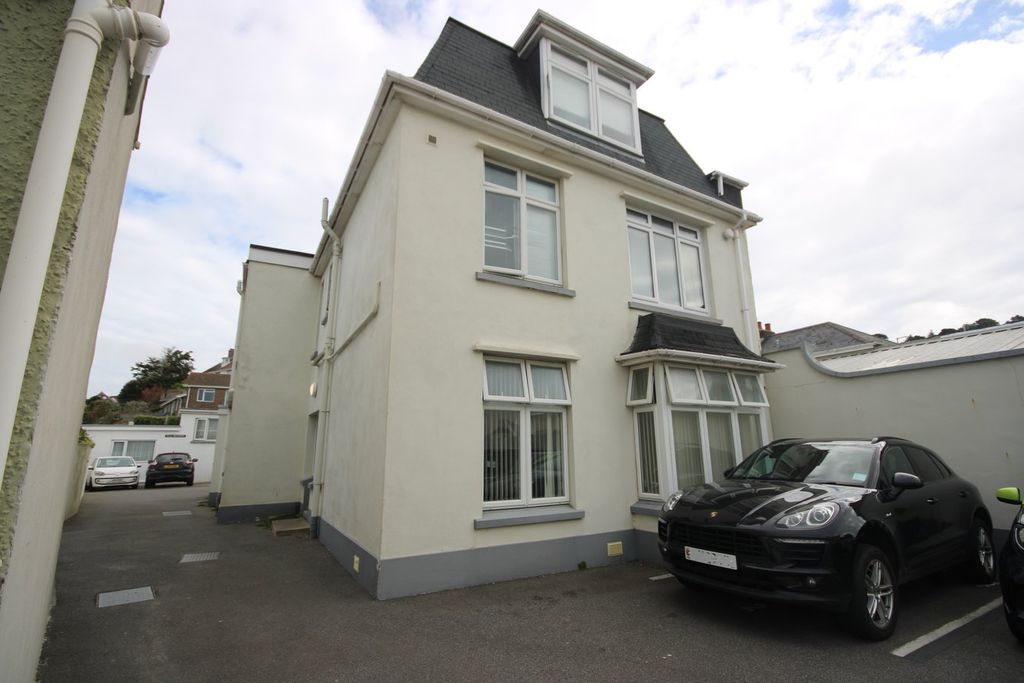 1 bed flat for saleLa Route De St Aubin, St Helier JE2