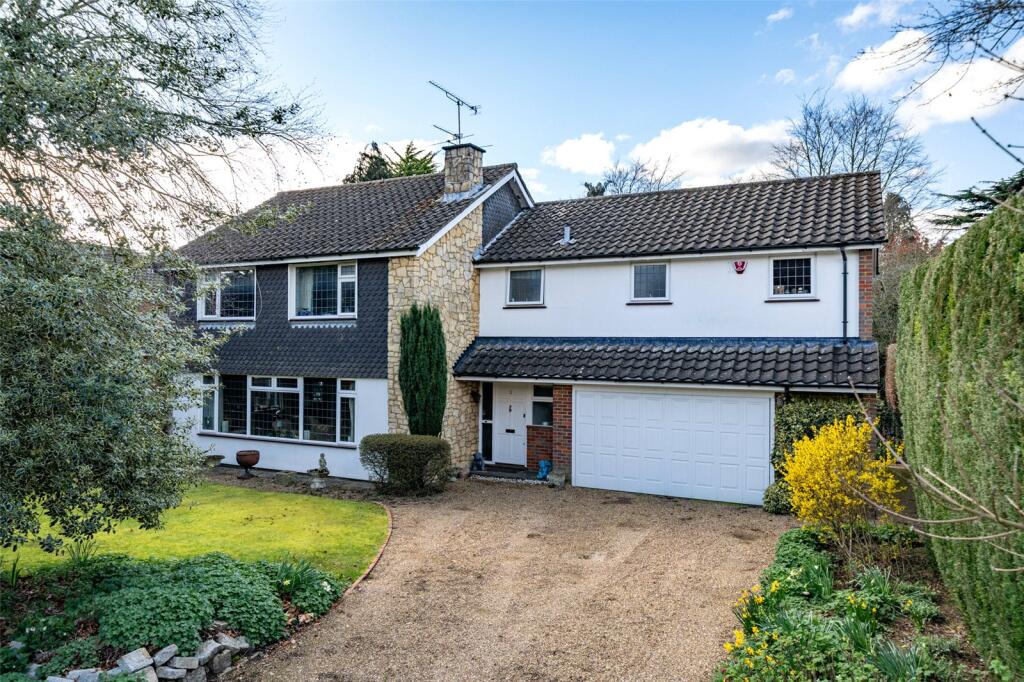 Wheatfield Avenue, Harpenden, AL5
