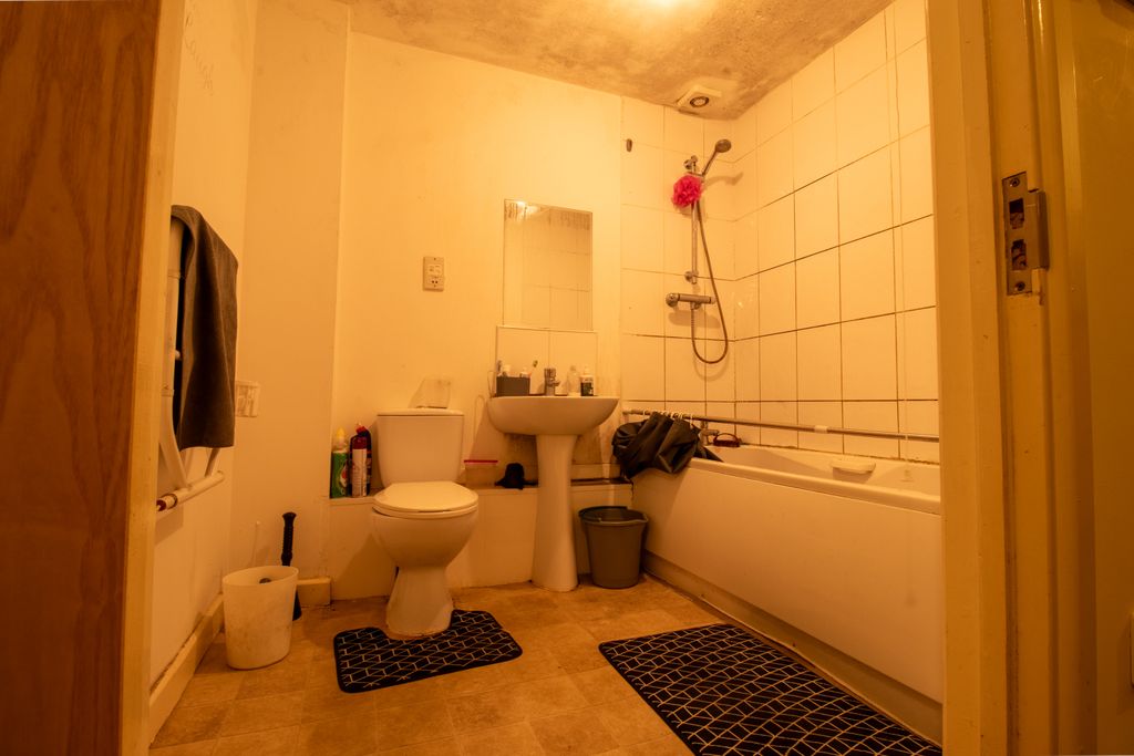 Additional image 4 of 2 bed flat for salePottery Terrace, Newport NP20