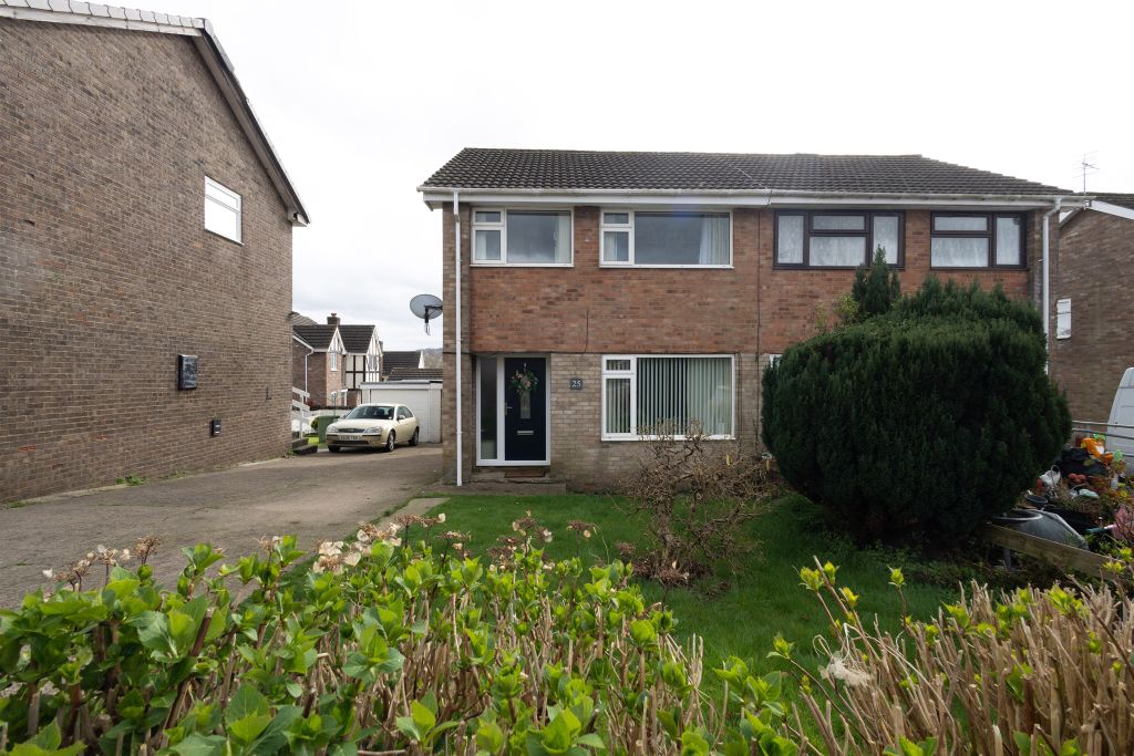 3 bed semi-detached house for saleGreenacre Drive, Bedwas, Caerphilly CF83