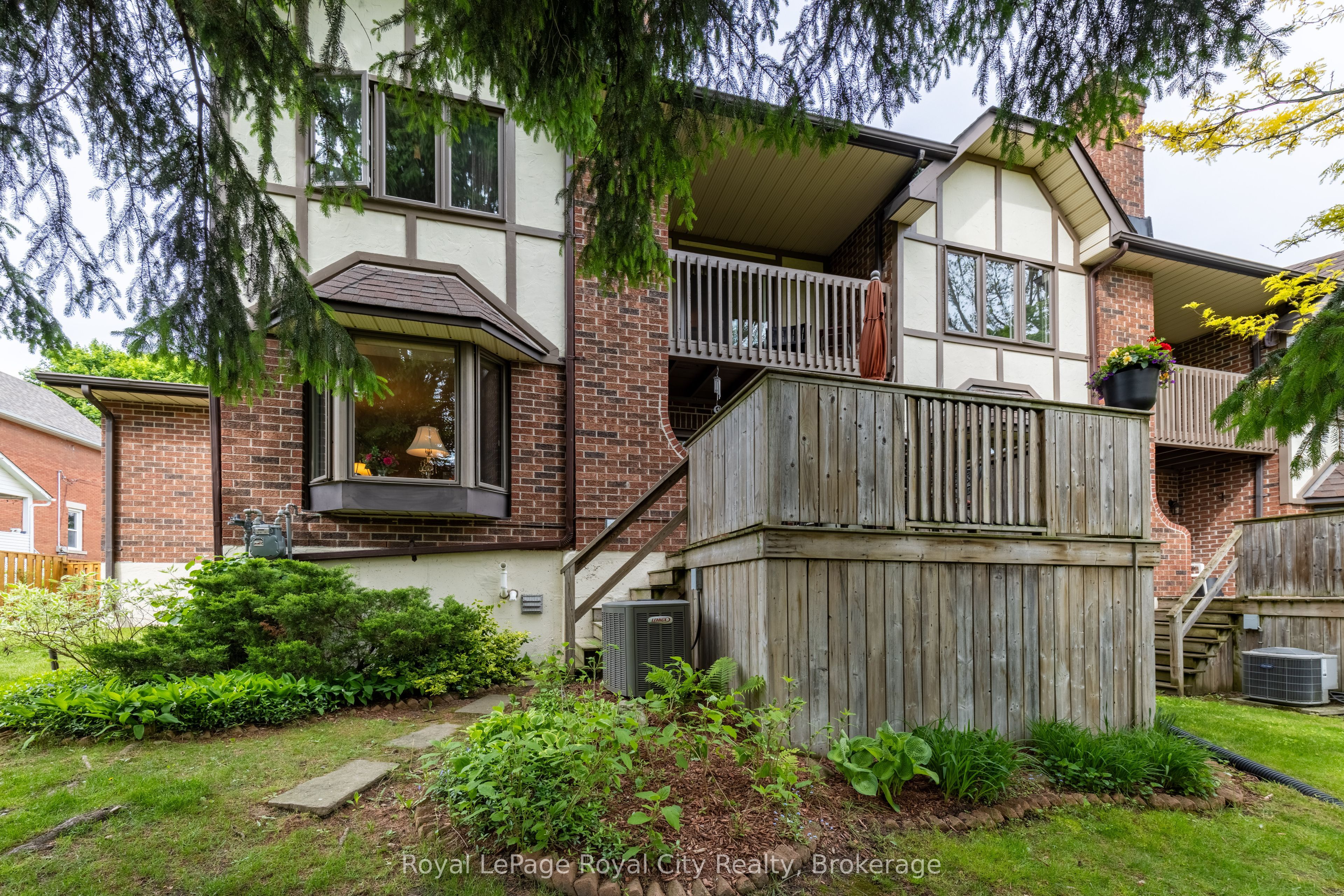 101-121 Waterloo Avenue, Guelph, ON, N1H 3H9