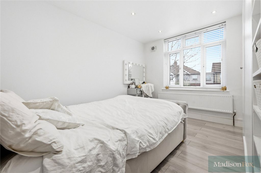 Additional image 10 of 2 bed maisonette for saleBuckhurst Way, Buckhurst Hill IG9