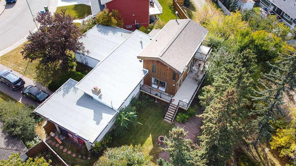 Additional image 5 of 15 Glenview Drive SW, Calgary, AB, T3E 4H4