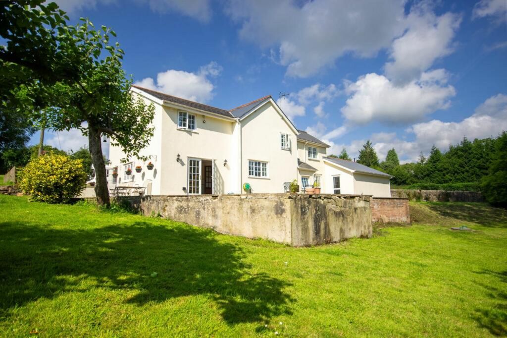 Additional image 2 of 4 bed detached house for saleAbergavenny Road, Pontypool NP4