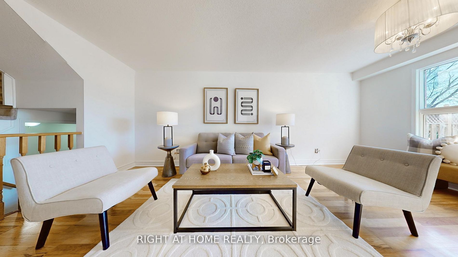 112 Creekwood Crescent, Whitby, ON, L1R 2K4 photo 2