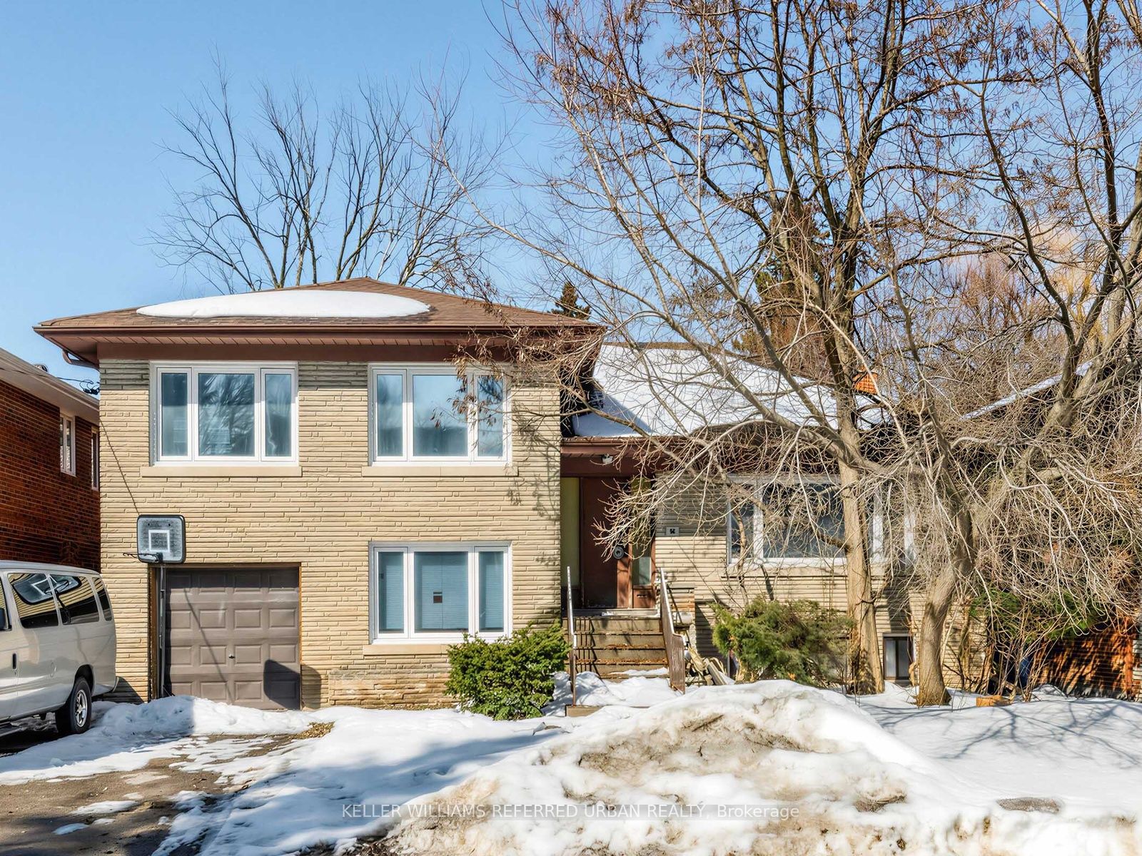 14 Frontenac Avenue, Toronto, ON, M5N 1Z5