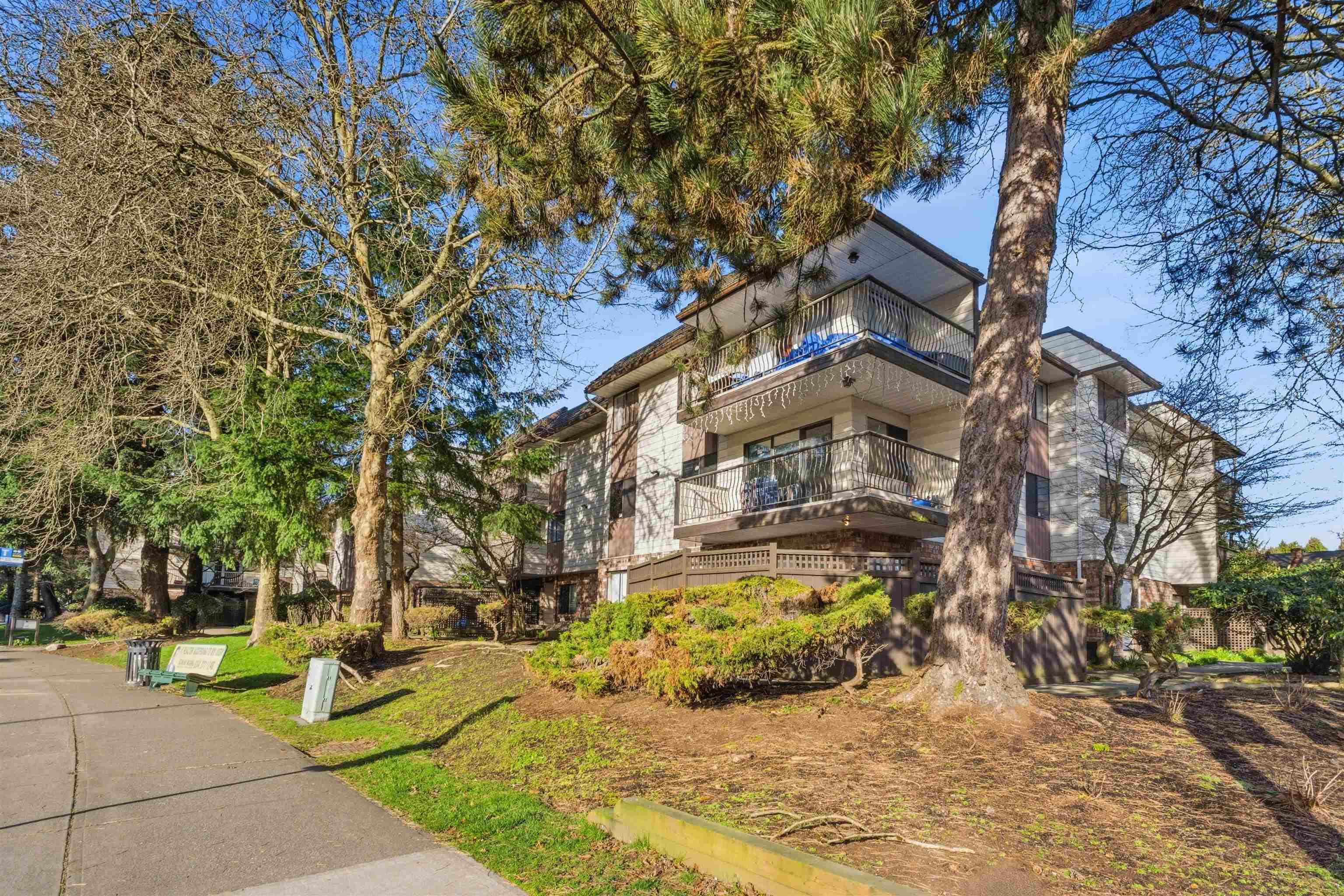 Additional image 4 of 211-7426 138 Street, Surrey, BC, V3W 8G4