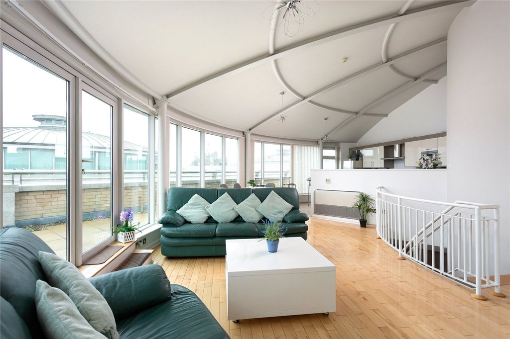 Additional image 7 of 2 bed flat for saleLeeman Road, York, North Yorkshire YO26