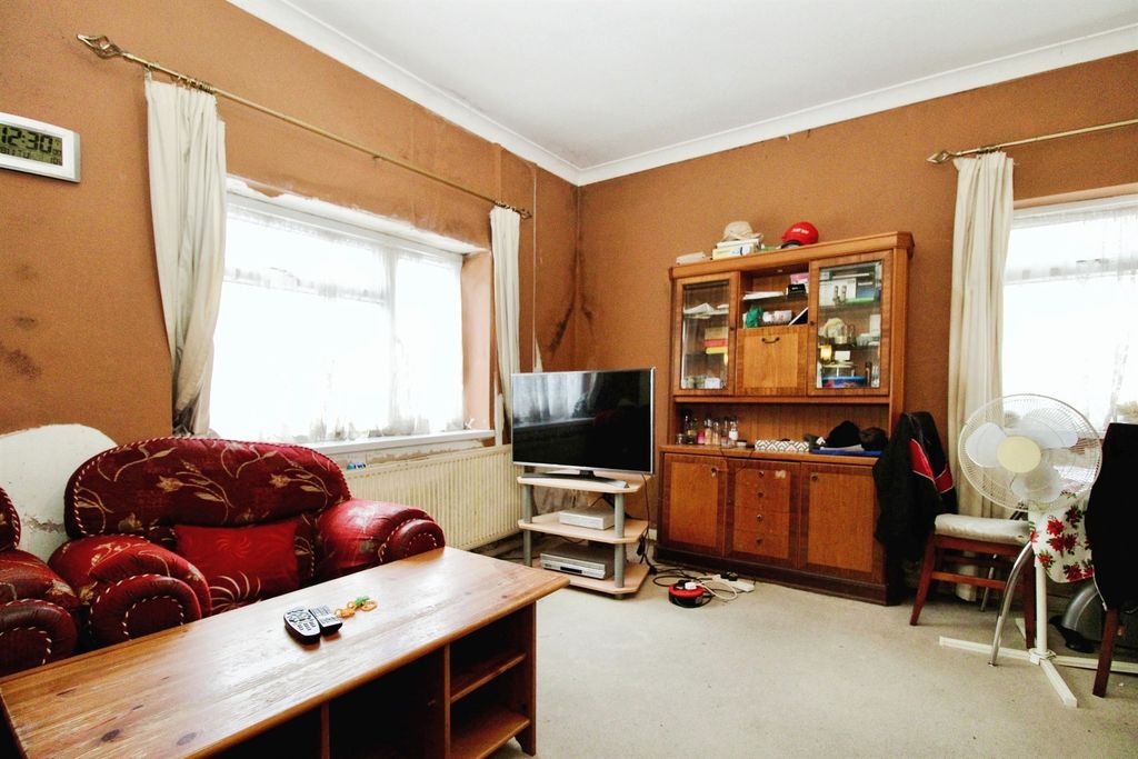 Additional image 4 of 5 bed end terrace house for saleAtlas Road, Cardiff CF5