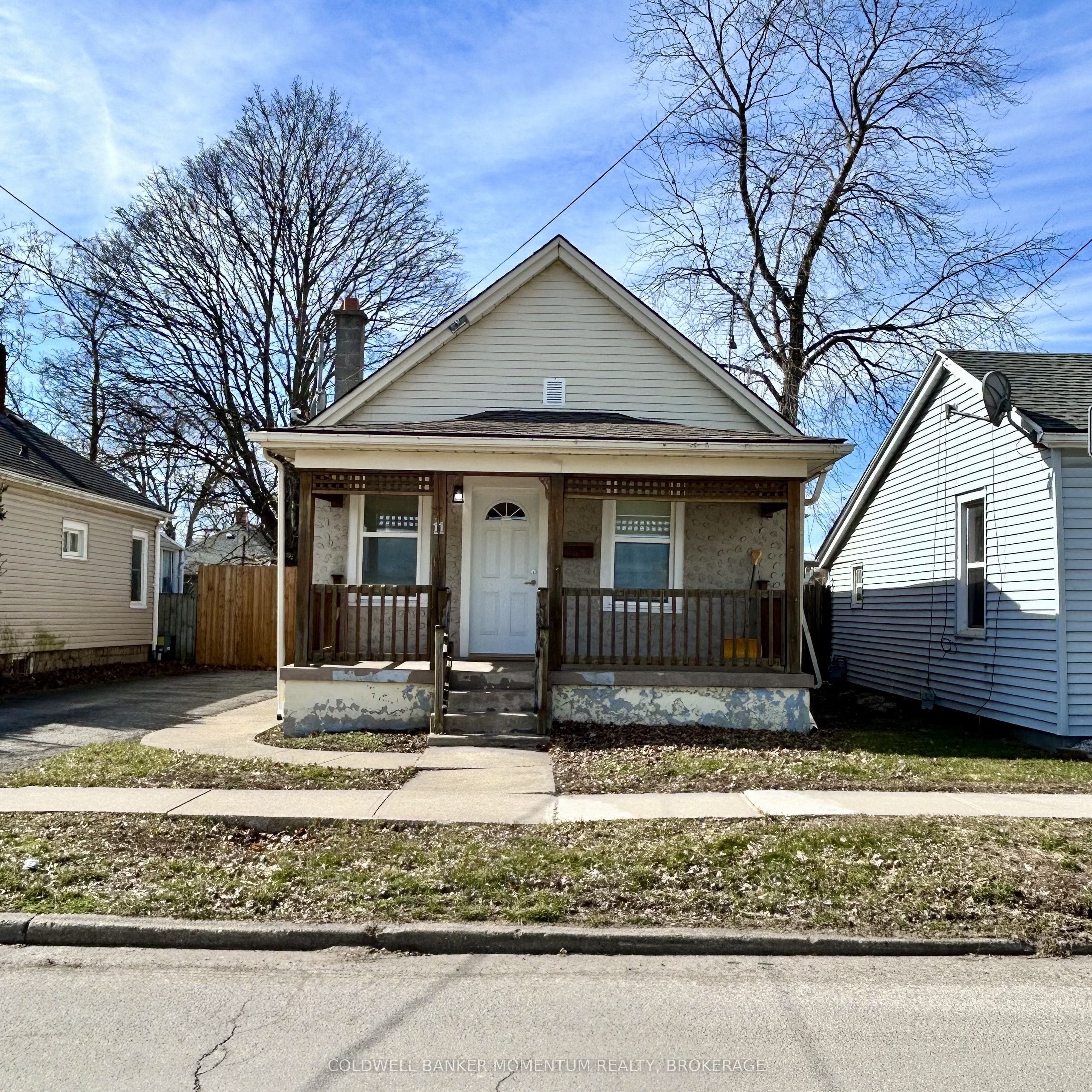 11 Greenlaw Place, St. Catharines, ON, L2R 4S5