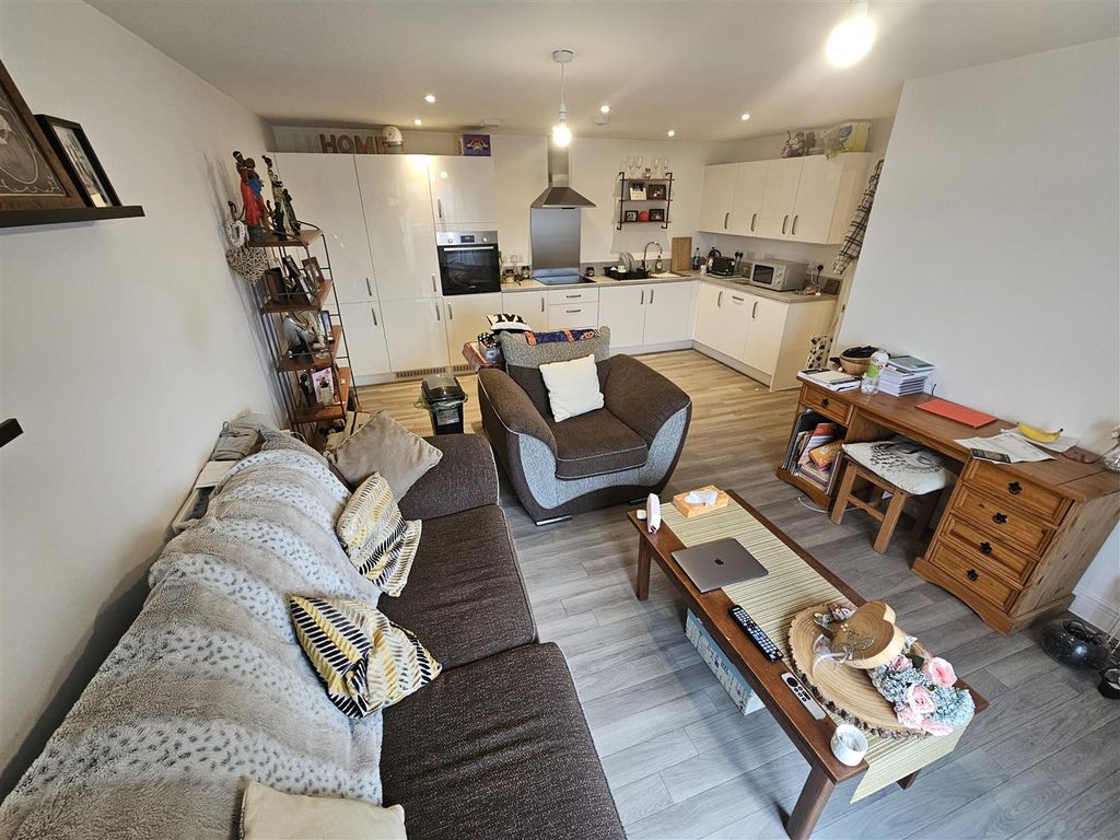 Additional image 5 of 2 bed flat for saleMayfield House, The Boulevard, The Mill, Cardiff CF11