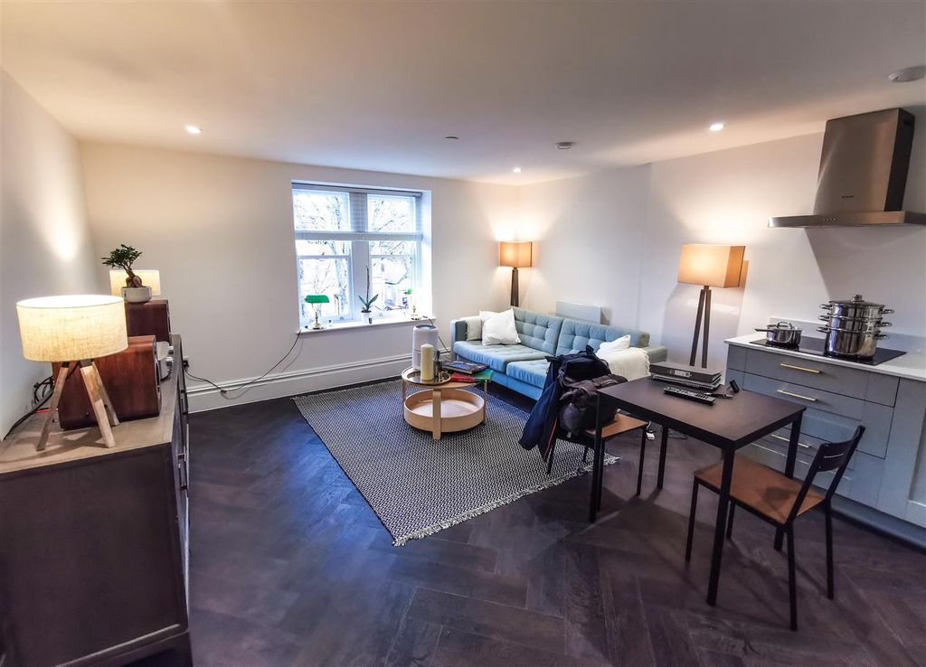 Additional image 3 of 1 bed flat for saleLlys Sophia, Cathedral Road, Pontcanna CF11