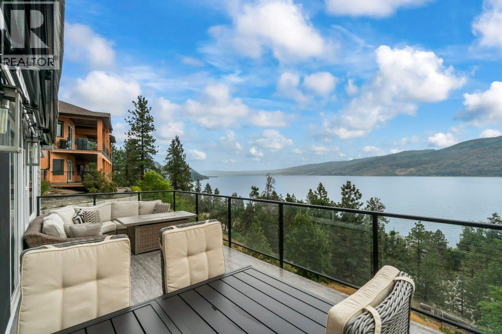 3949 Desert Pines Avenue, Peachland, BC, V0H1X2