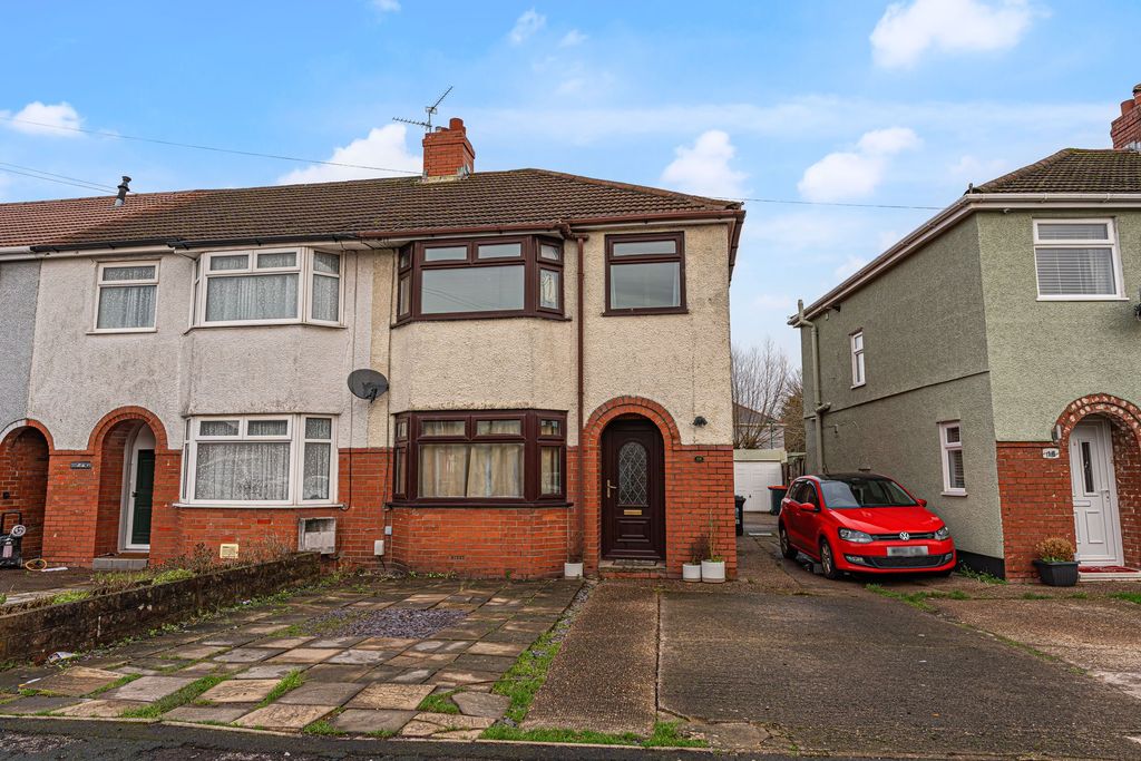 3 bed semi-detached house for saleNash Grove, Newport NP19