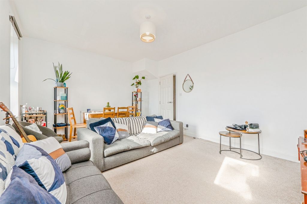 Additional image 14 of 2 bed flat for saleWyndham Crescent, Cardiff CF11